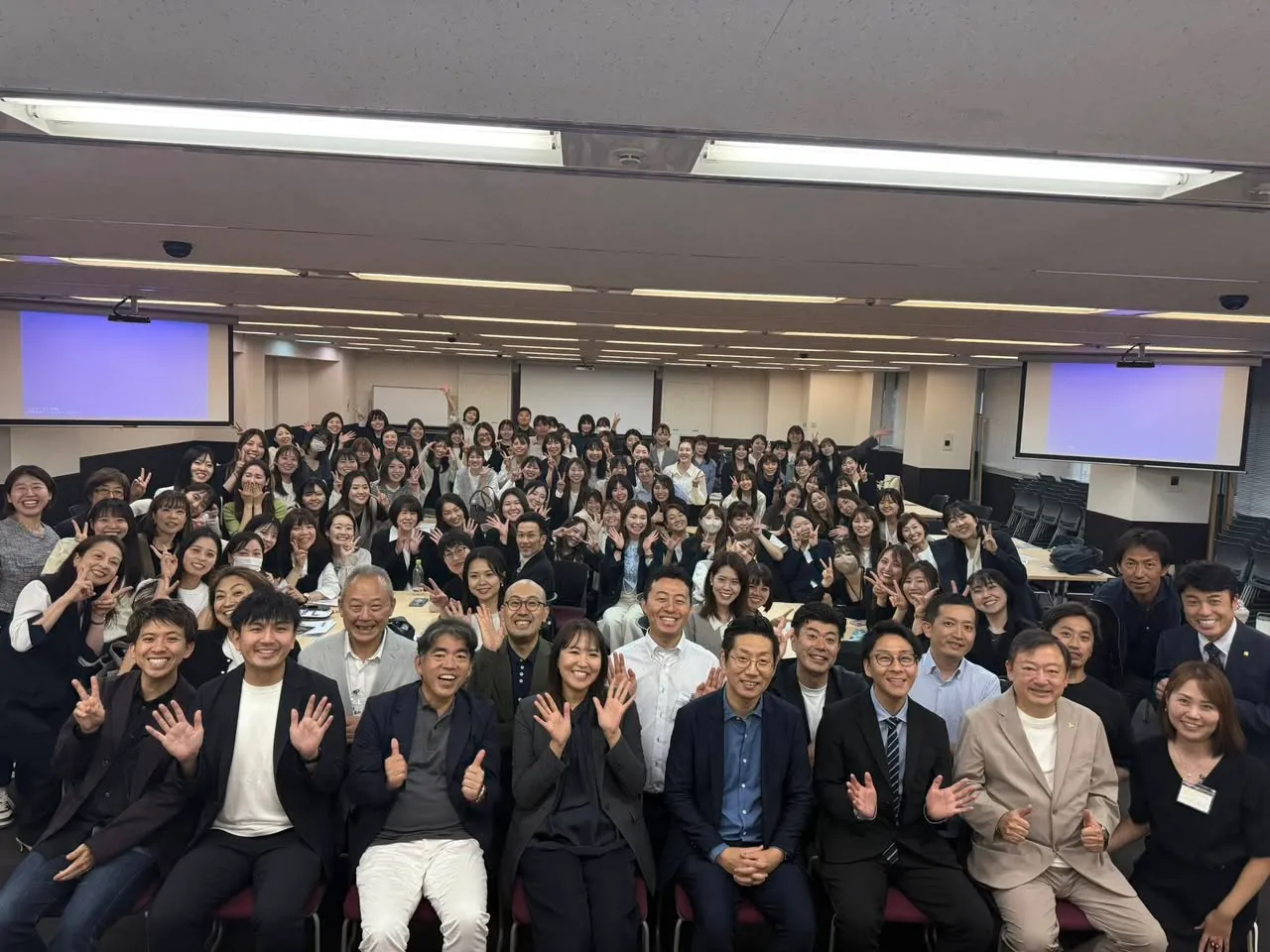 【開催レポート】全国で開催！歯科医院合同研修｜ホワイトニング導入と人材育成の学び